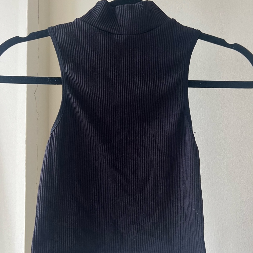 Zara seamless ribbed crop top